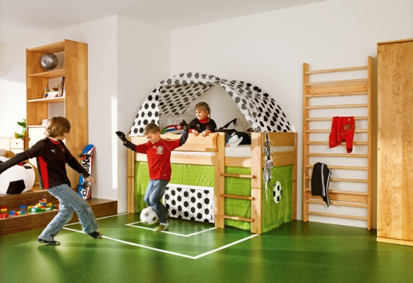 детская комната для маленького футбольного болельщика